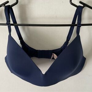 Victoria's Secret Seamless T-Shirt Bra wireless navy 36C 36010914 foam padding